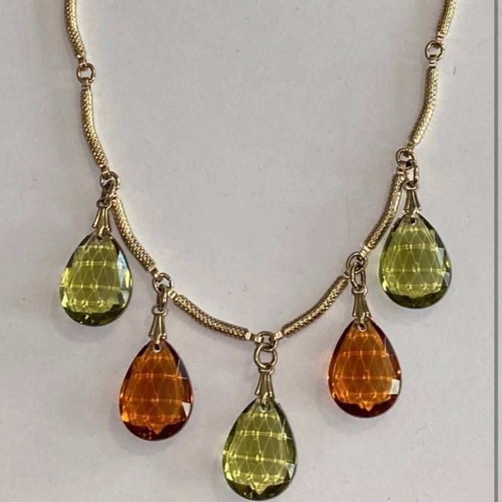 Vintage Sarah Coventry necklace with glass beads